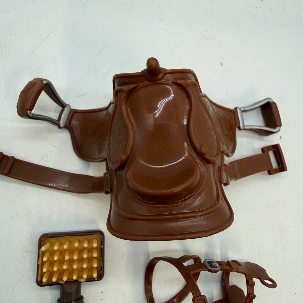 Our Generation Doll Horse Accessories Brown Saddle Bridle Grooming Brush Set - Picture 4 of 8
